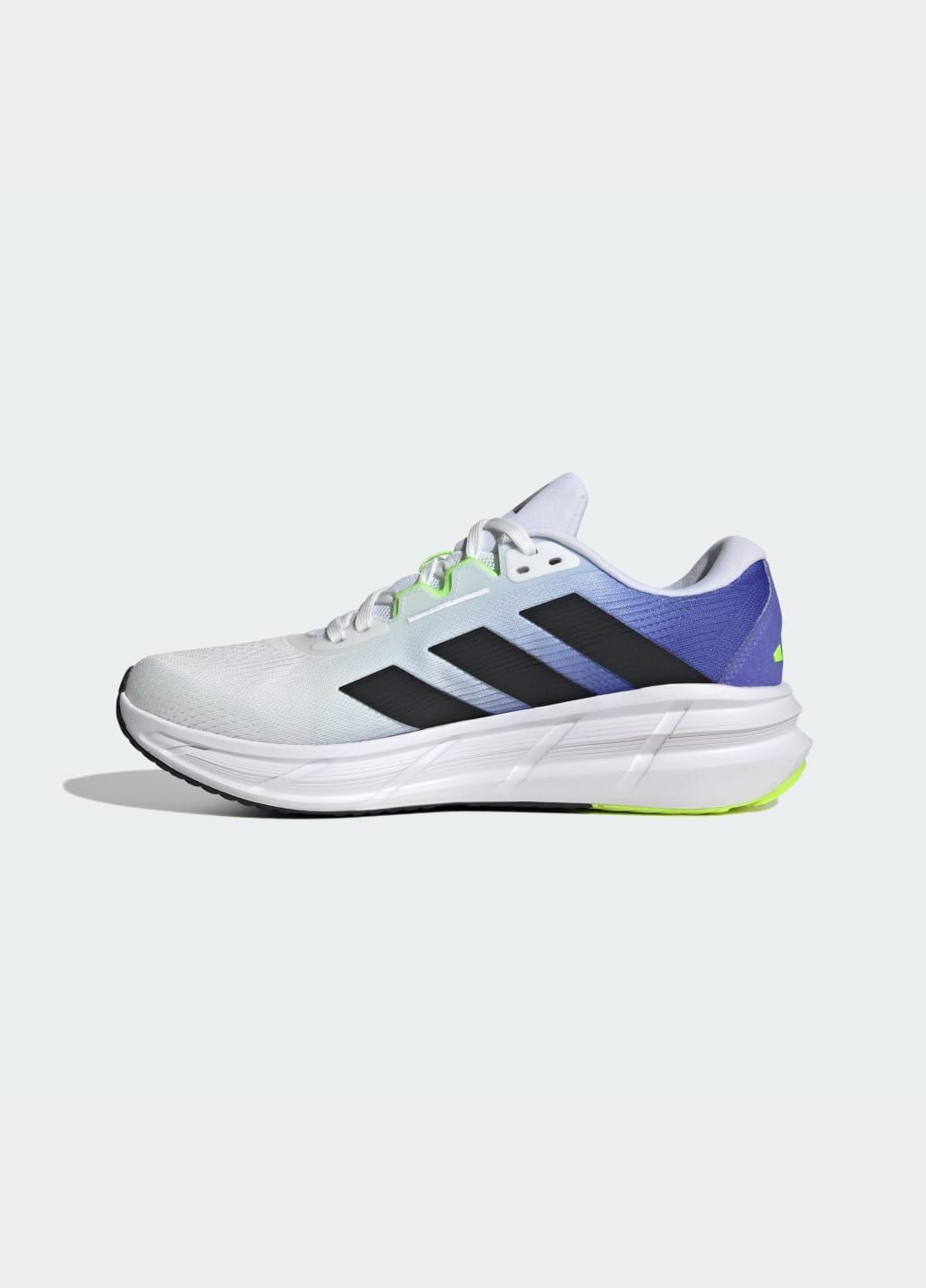 Белые летние кроссовки questar 3 running adidas