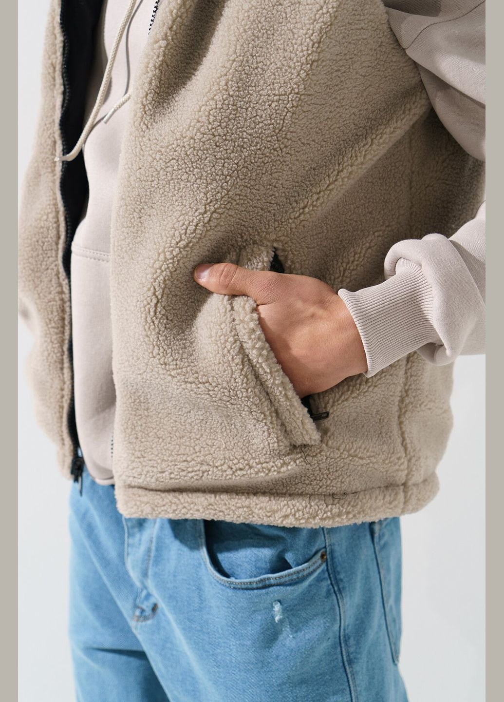 Жилет утепленный двухсторонний мужской 8017 Черный (2000990365262D) shop (2000990365262) No Brand (362895402)