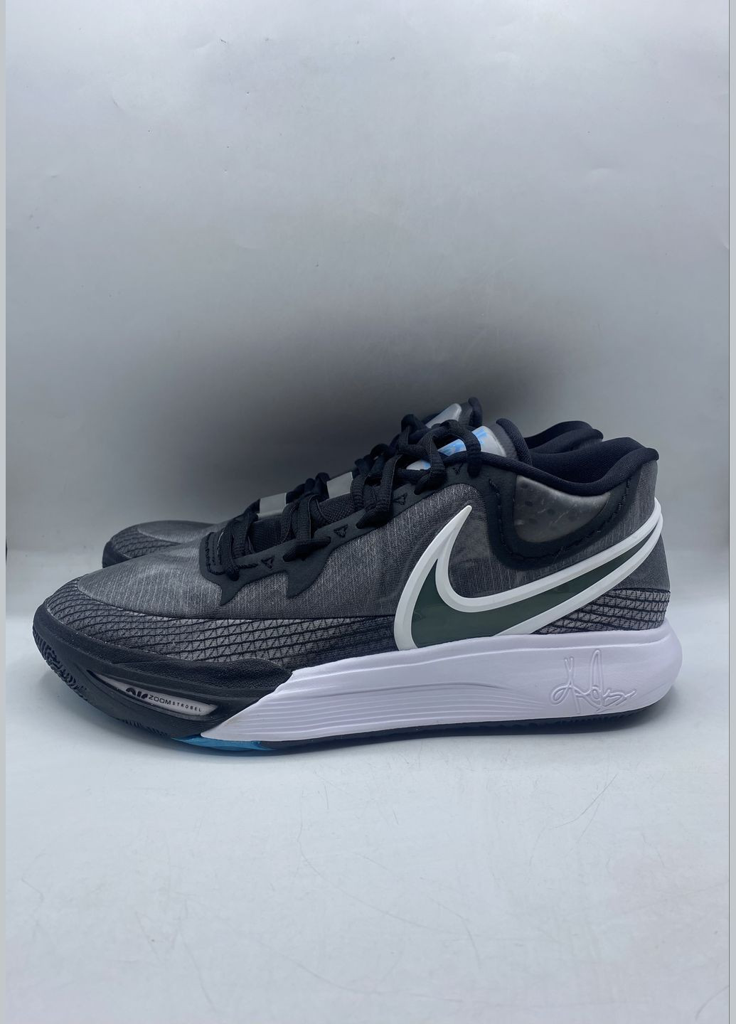 Серые кроссовки kyrie 8 Nike