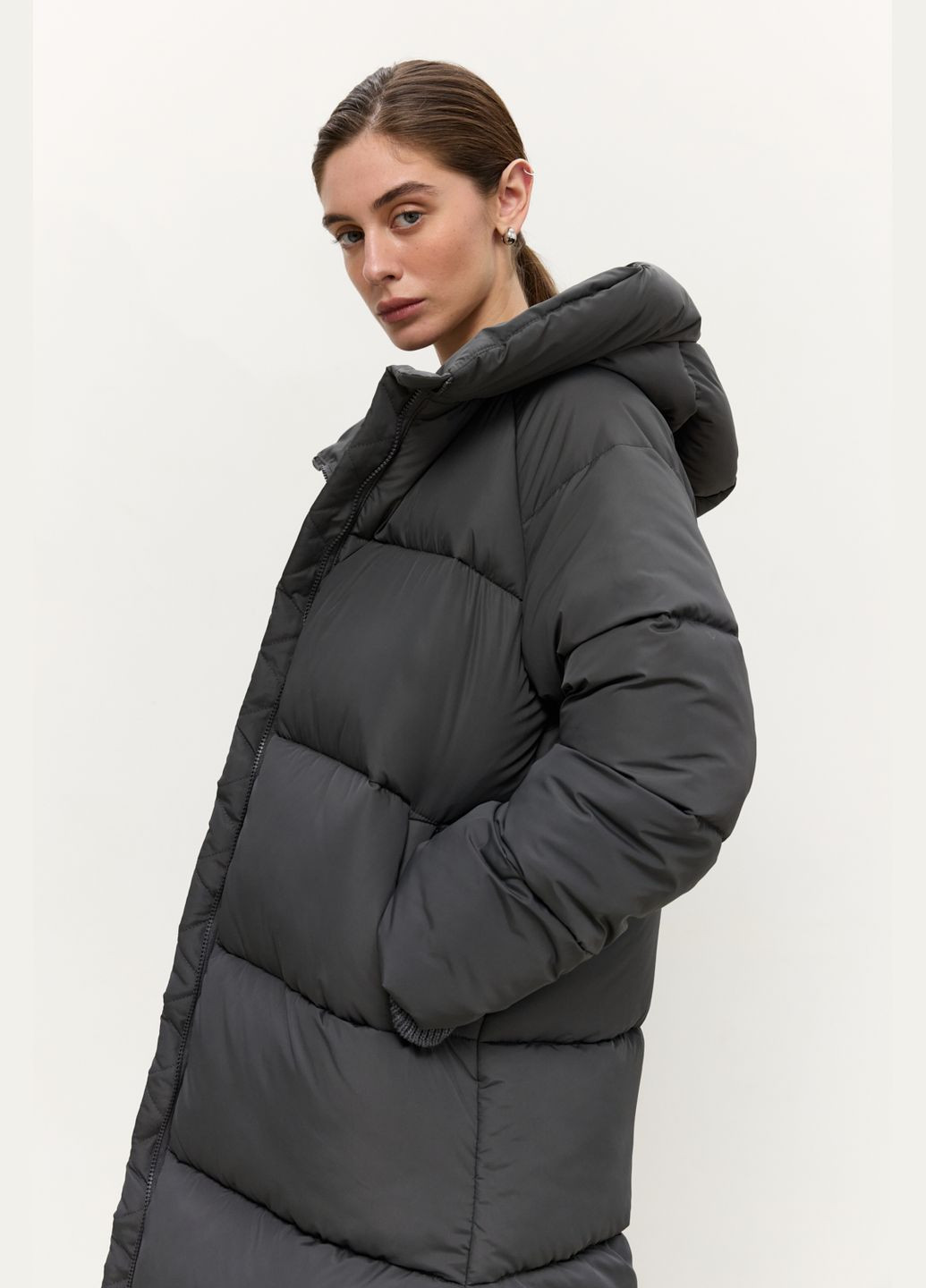 Графитовая демисезонная пуховик длинный с капюшоном m-l графитовый 754 Papaya