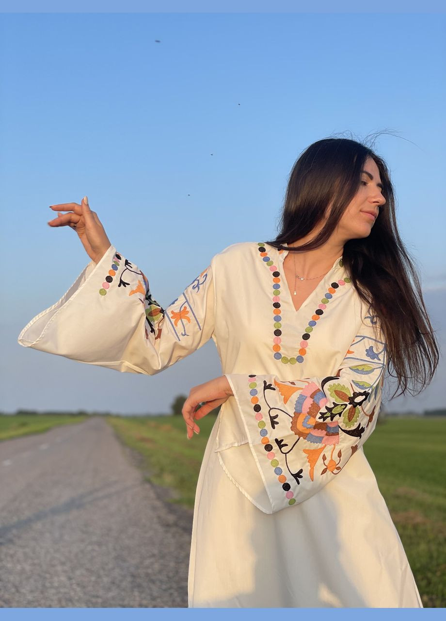 Белое женское платье вышиванка с рукавами кимоно белое ESQ