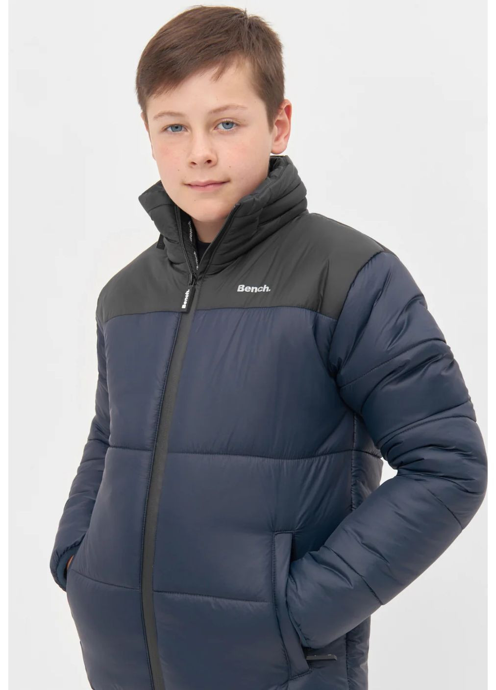 Синяя зимняя вench зимняя куртка для мальчика синяя 152см(11-12р) Bench