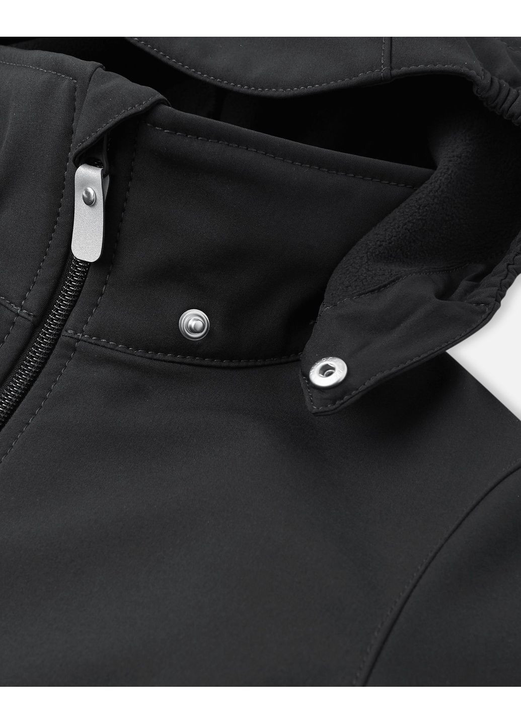 Чорна демісезонна куртка softshell Reima Koivula