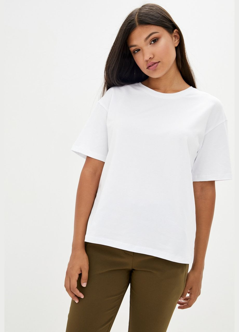 Біла всесезон футболка жіноча базова oversize біла mksh2433-1 Modna KAZKA