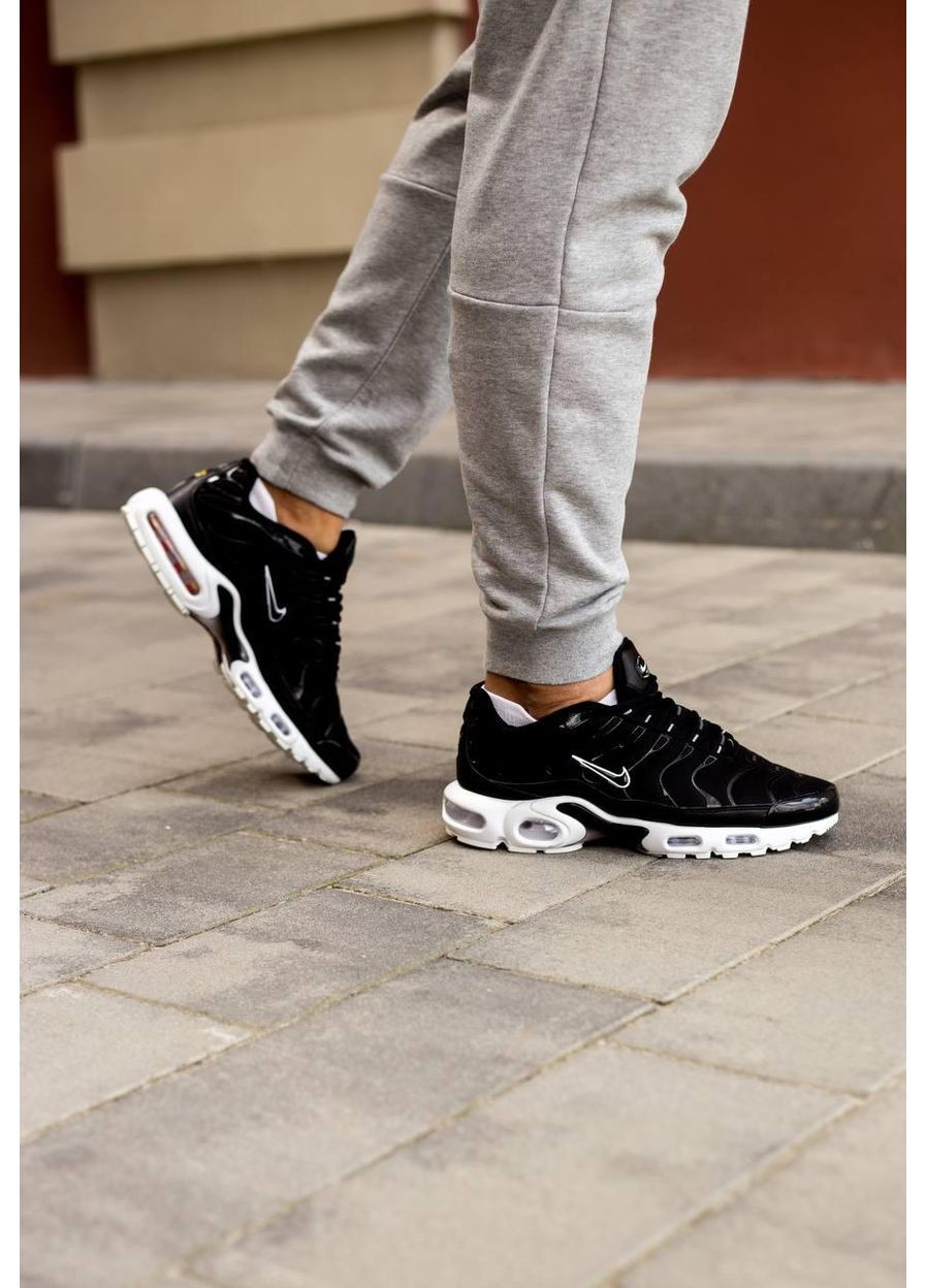 Чорні Осінні кросівки чоловічі nike air max plus tn black white найк аір макс тн плюс No Brand