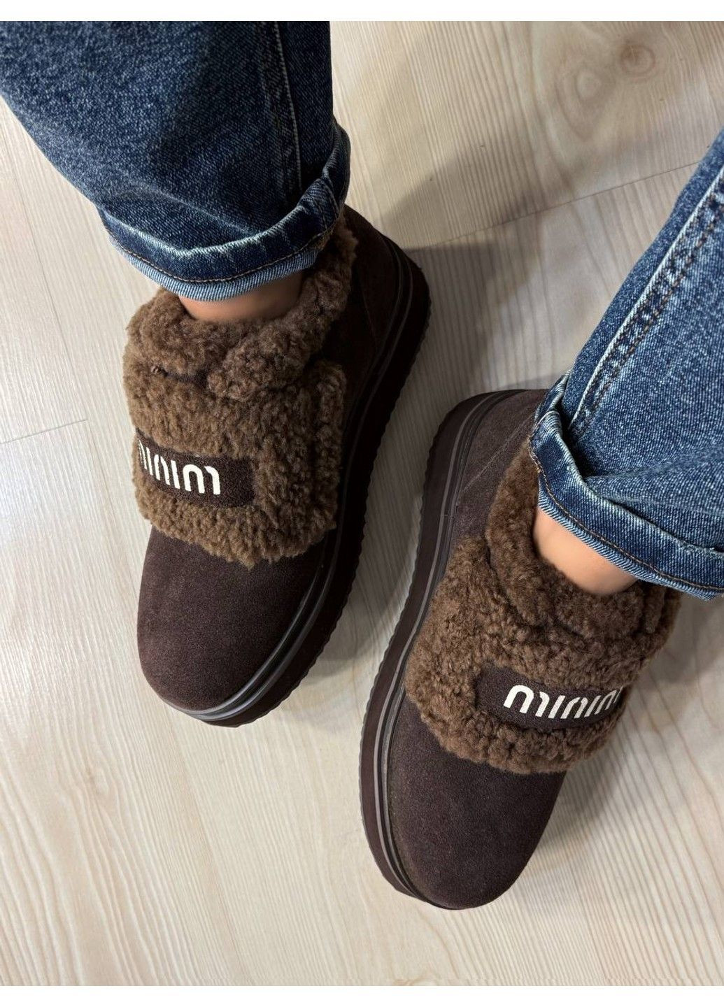 Зимние ботинки женские 88-6 на меху с липучкой замшевые коричневые Hengji из натуральной замши