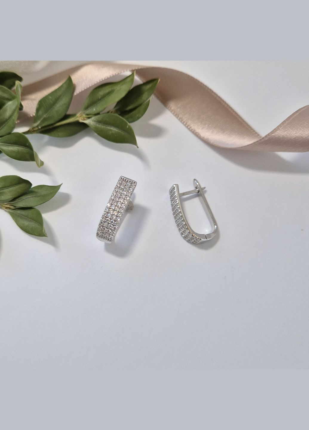 Срібні широкі сережки Палички в Білих каменях срібло 925 проби Родоване лк0076рс 4.13г No Brand (337525526)