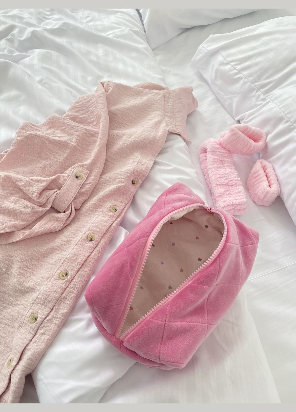 Косметичка велюровая розового цвета Magic (332663459)