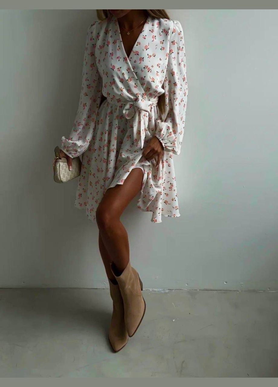 Белое повседневный платье женское Україна с цветочным принтом