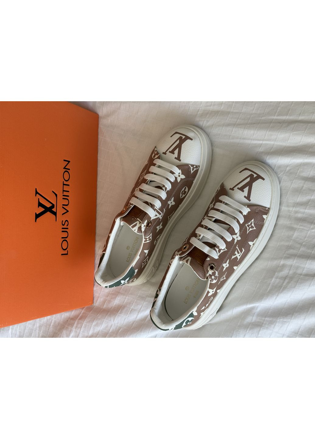 Кросівки жіночі Louis Vuitton Trainer Time Out Monogram Blanc beige | Луї Віттон бежеві No Brand коричневі демісезони (366576524)