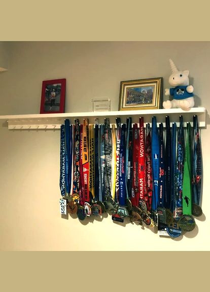 Полка для медалей из дерева Берувела 37 зефир (ПМЛ-001420) No Brand (328909424)