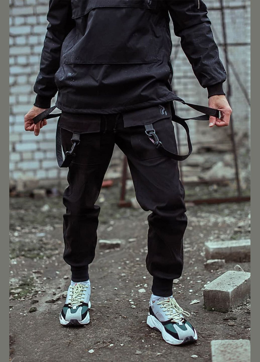 Черные демисезонные брюки OGONPUSHKA