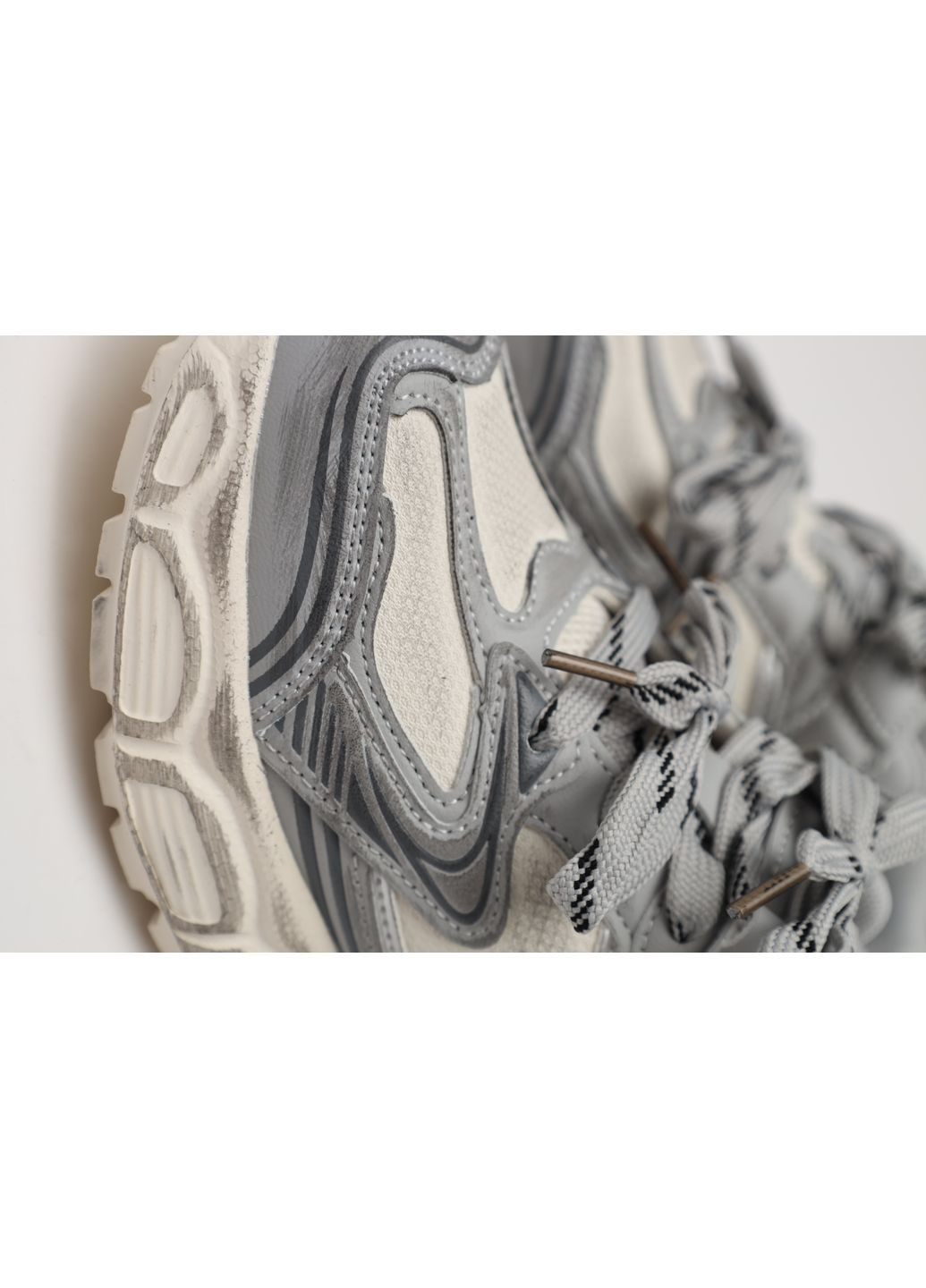 Сірі осінні кросівки для дівчинки колір сірий цб-00283416 Kimboo