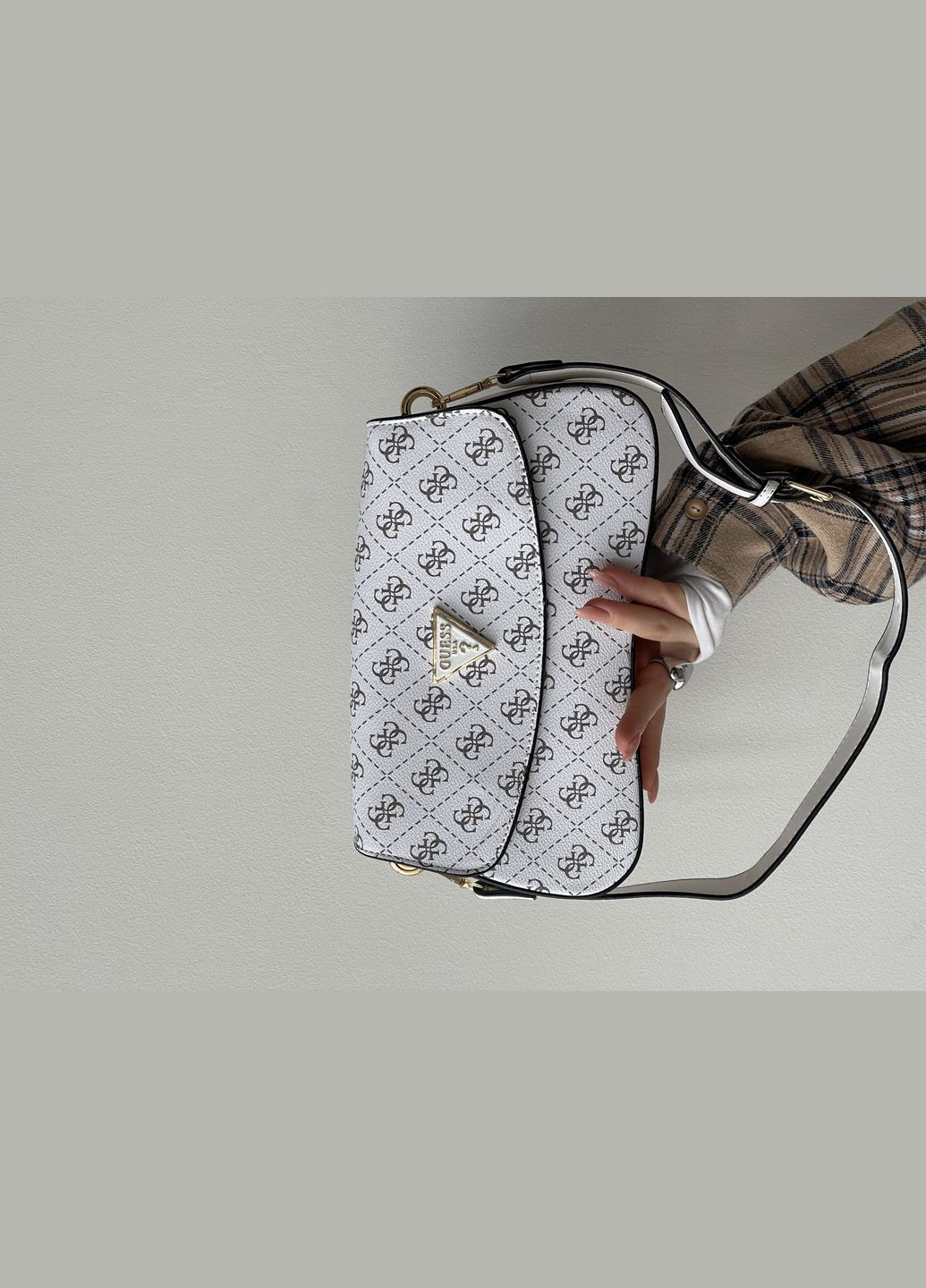 Женская сумка Гесс Noelle багет белый No Brand (322360014)