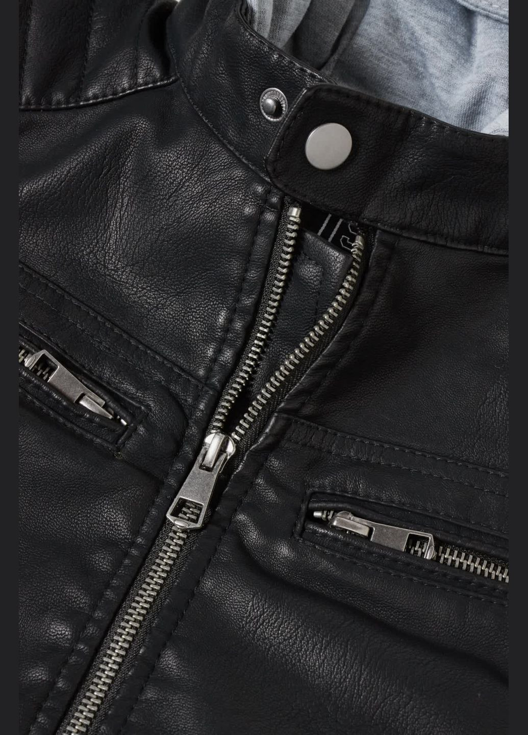 Черная демисезонная куртка из эко кожи C&A