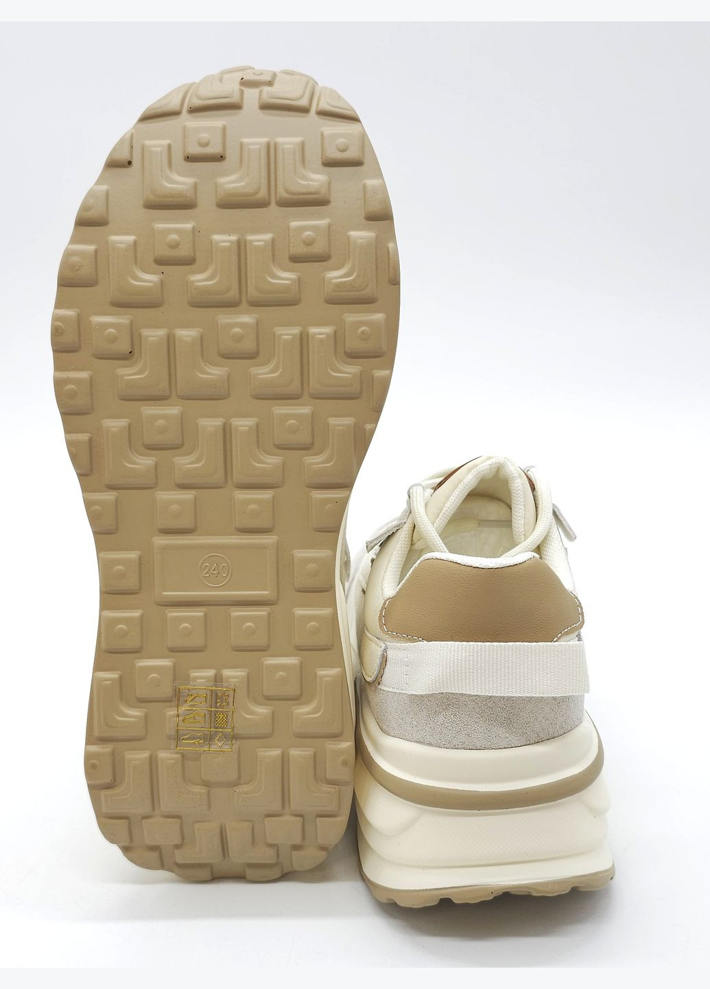 Бежеві всесезонні жіночі кросівки бежеві шкіряні l-11-23 23 см (р) Lonza