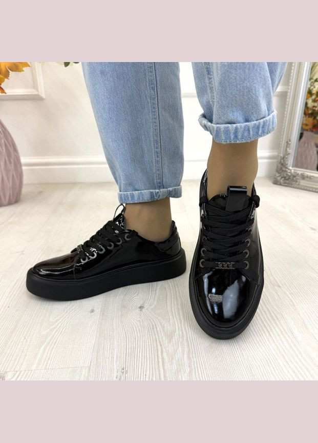 Черные кеды черные женские лаковые на утолщенной подошве. 39 размер Vasha para