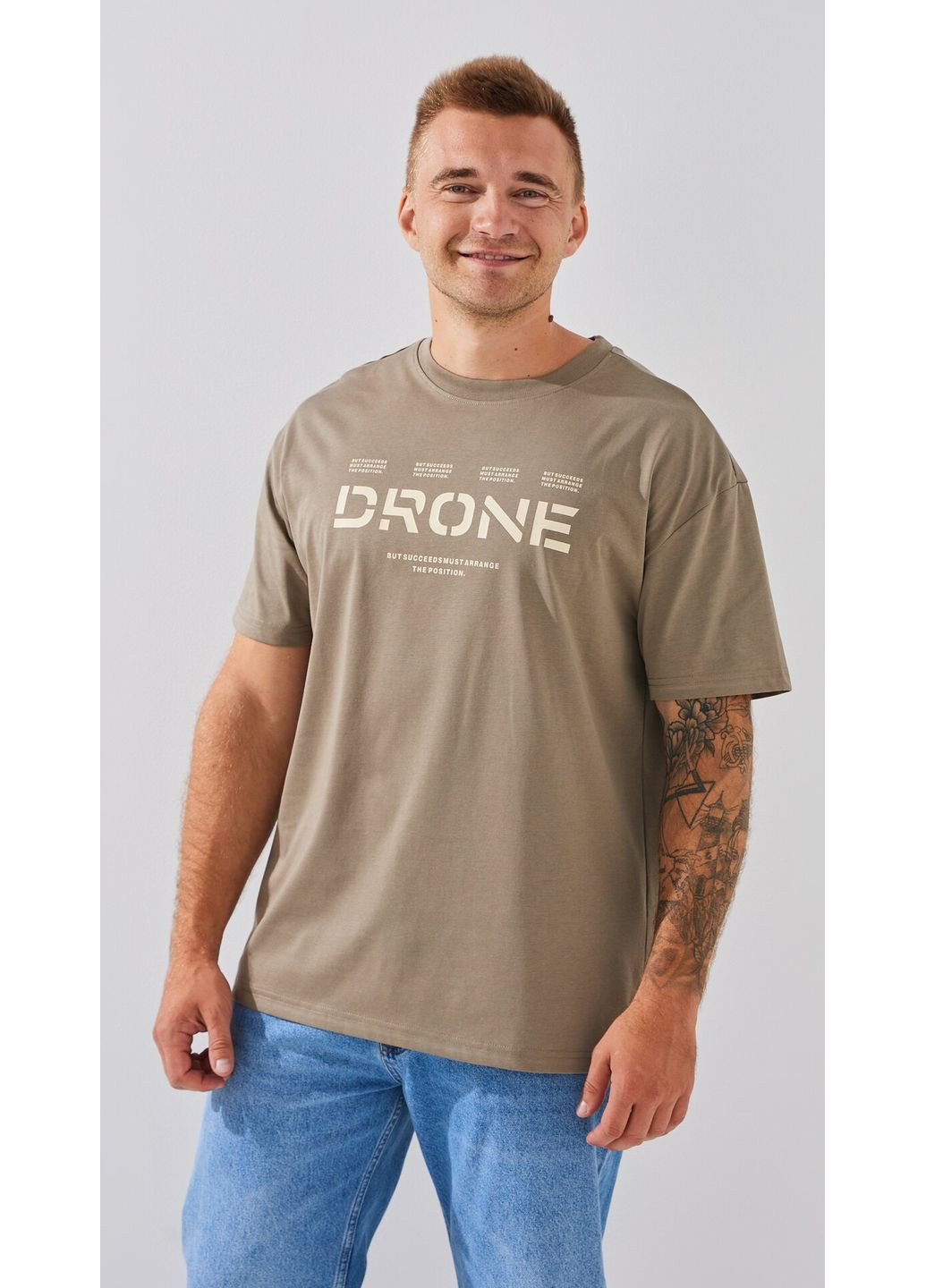 Оливкова футболка з принтом чоловіча 86022 shop (2000991025332) No Brand