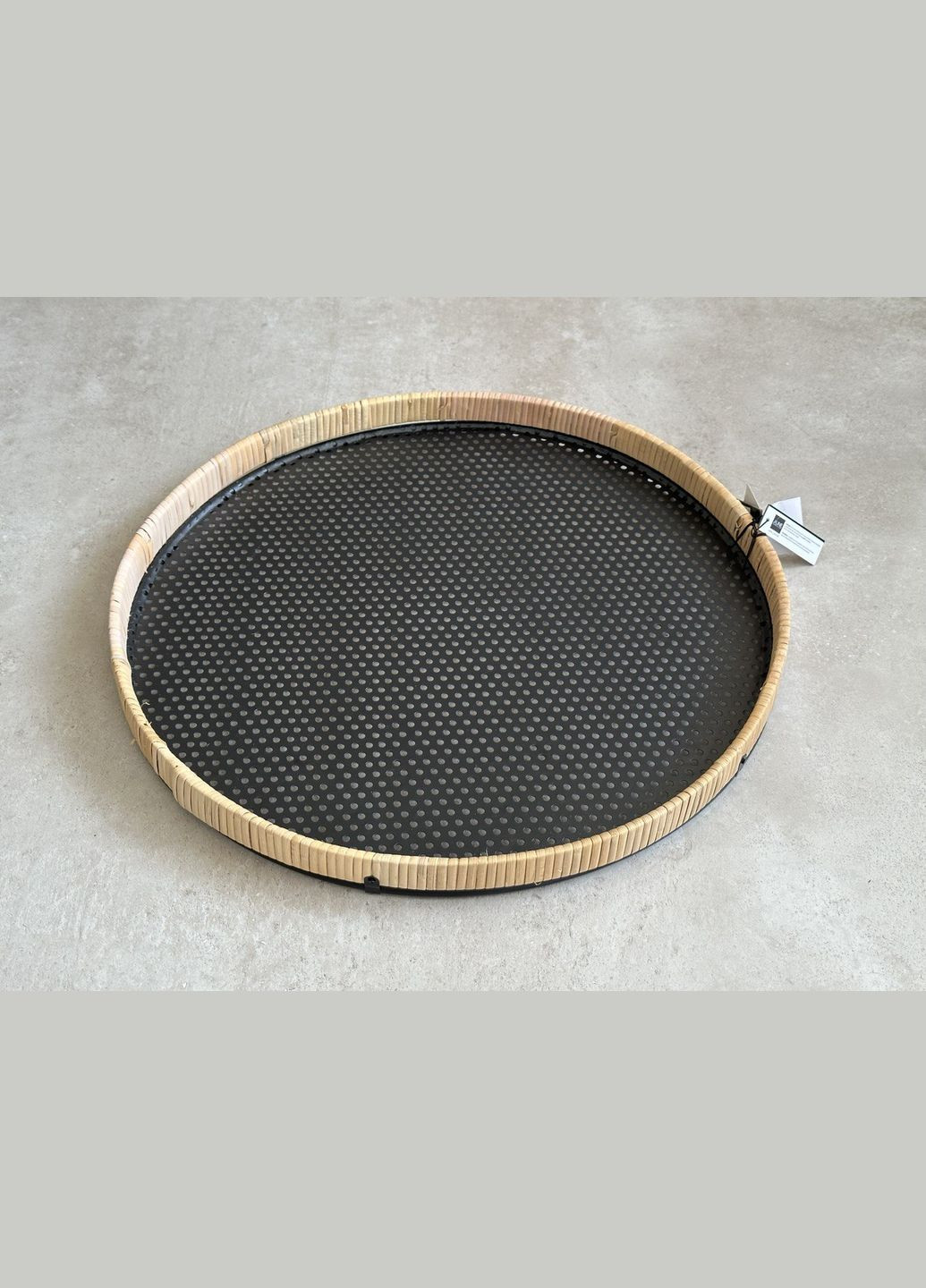 Піднос металевий з бортиком ротанговим діаметр 50 см Бельгія (121852) J-Line (305394895)