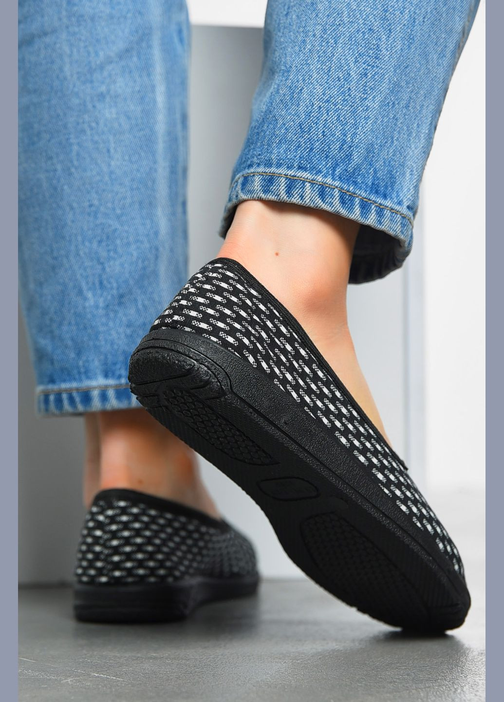 Капці жіночі чорного кольору Let's Shop (322812392)