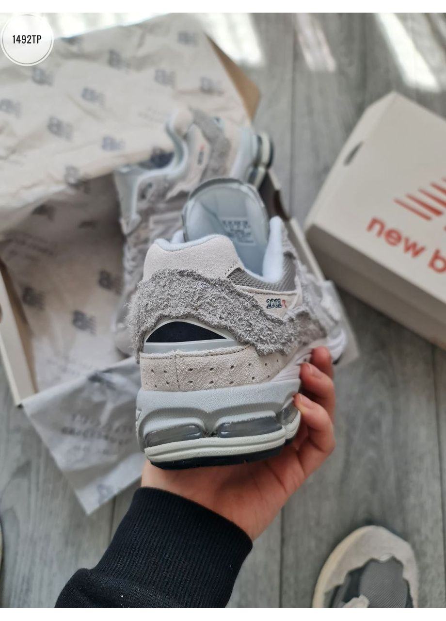 КРОССОВКИ ЖЕНСКИЕ NEW BALANCE 2002R PROTECTION PACK LIGHT GRAY НЬЮ БЕЛАНС 2002R No Brand серые демисезоны (367168639)