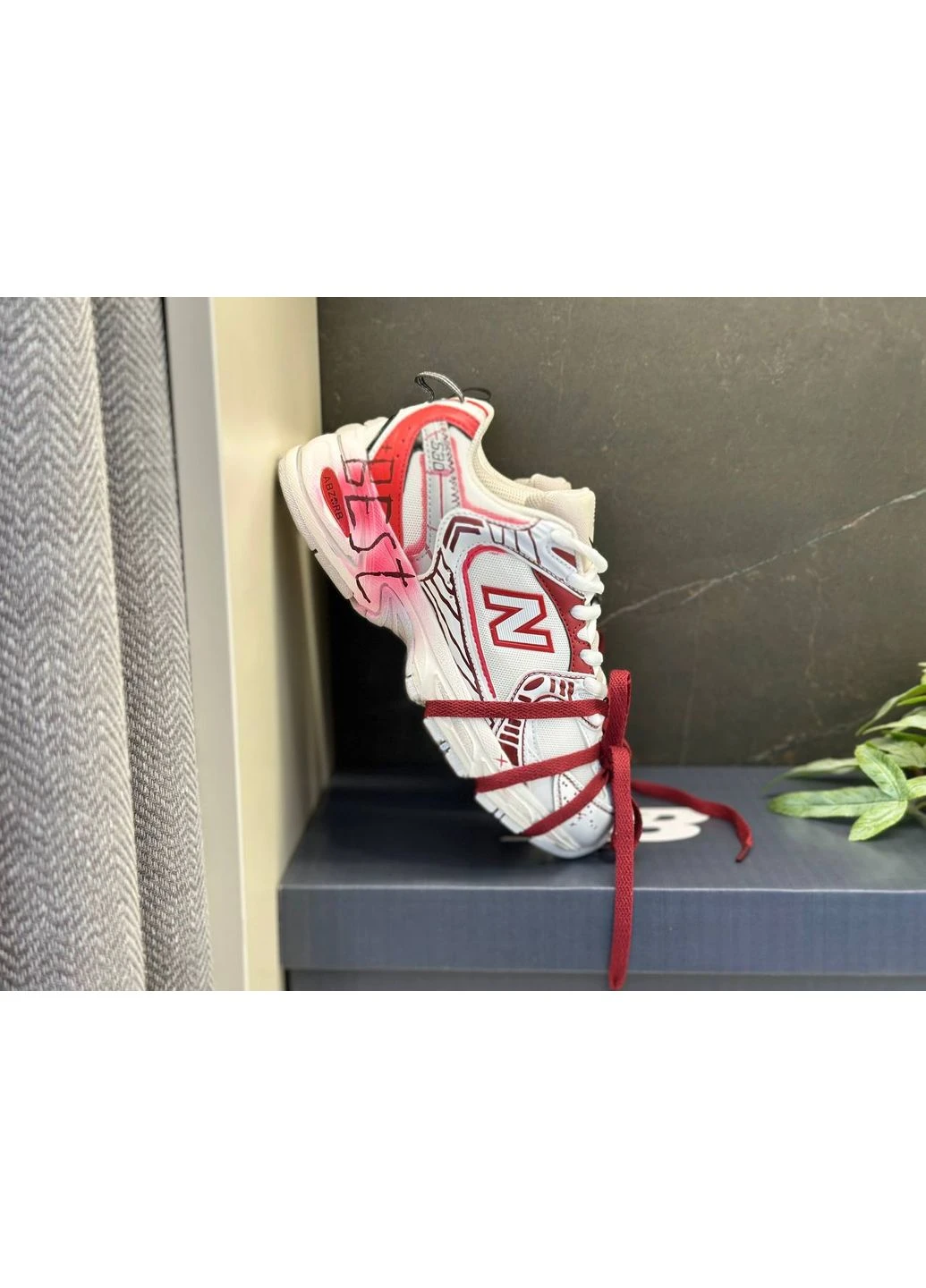 КРОСІВКИ ЖІНОЧІ NEW BALANCE 530 CUSTOM WHITE RED НЬЮ БЕЛАНС 530 БІЛІ No Brand білі демісезони (391006518)