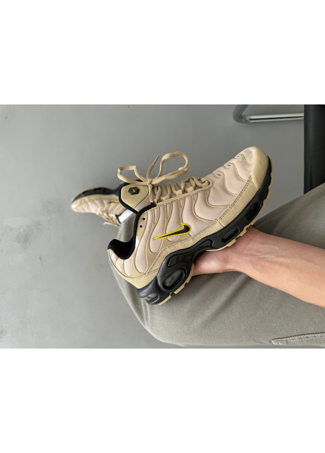 КРОСІВКИ ЖІНОЧІ NIKE AIR MAX TN PLUS BEIGE НАЙК АІР МАКС ТН ПЛЮС No Brand бежеві демісезони (368869510)