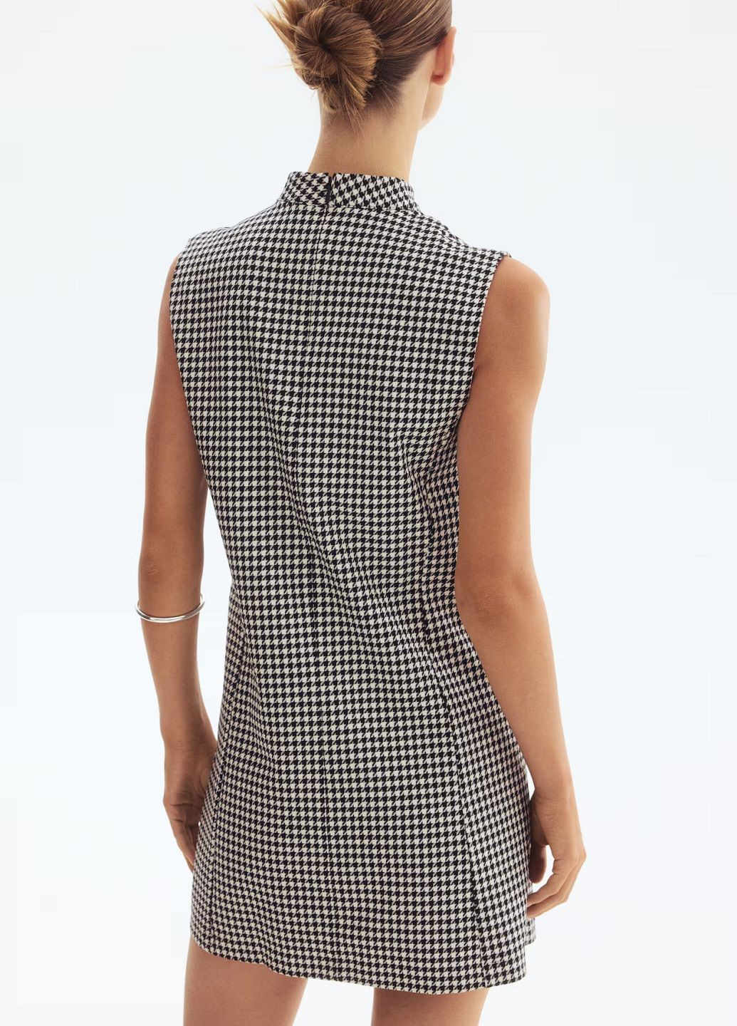 Черное деловое платье H&M с узором пье-де-пуль «гусиная лапка»