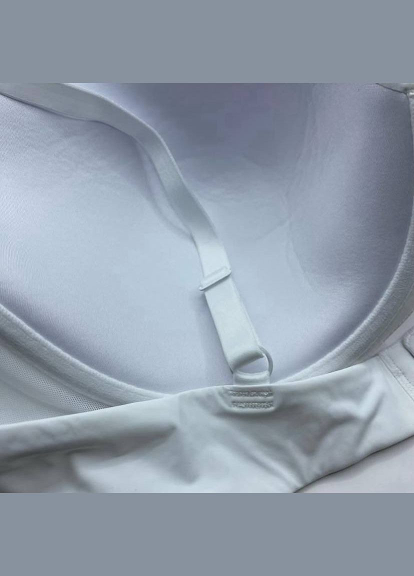 Белый бюстгальтер женский C&A с косточками