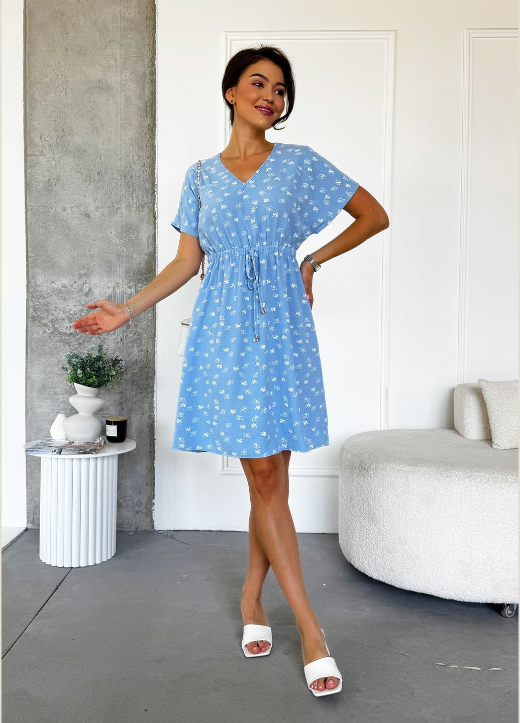 Блакитна коктейльна, повсякденний, джинсова, кежуал літня сукня з жатки з ніжним квітковим принтом INNOE з квітковим принтом