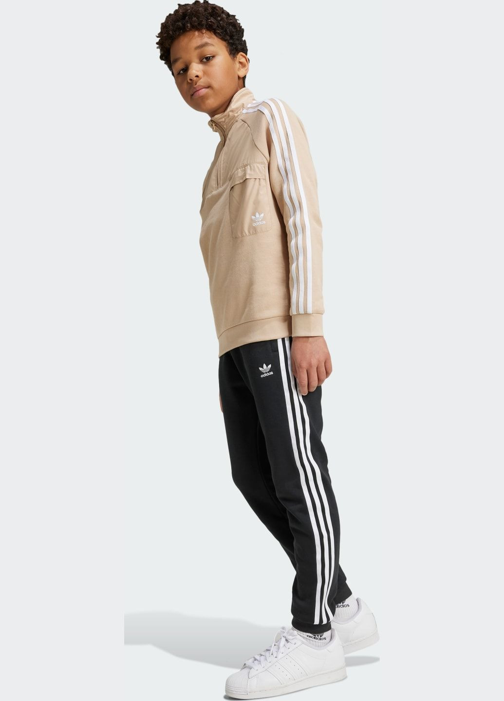 Черные спортивные демисезонные брюки adidas