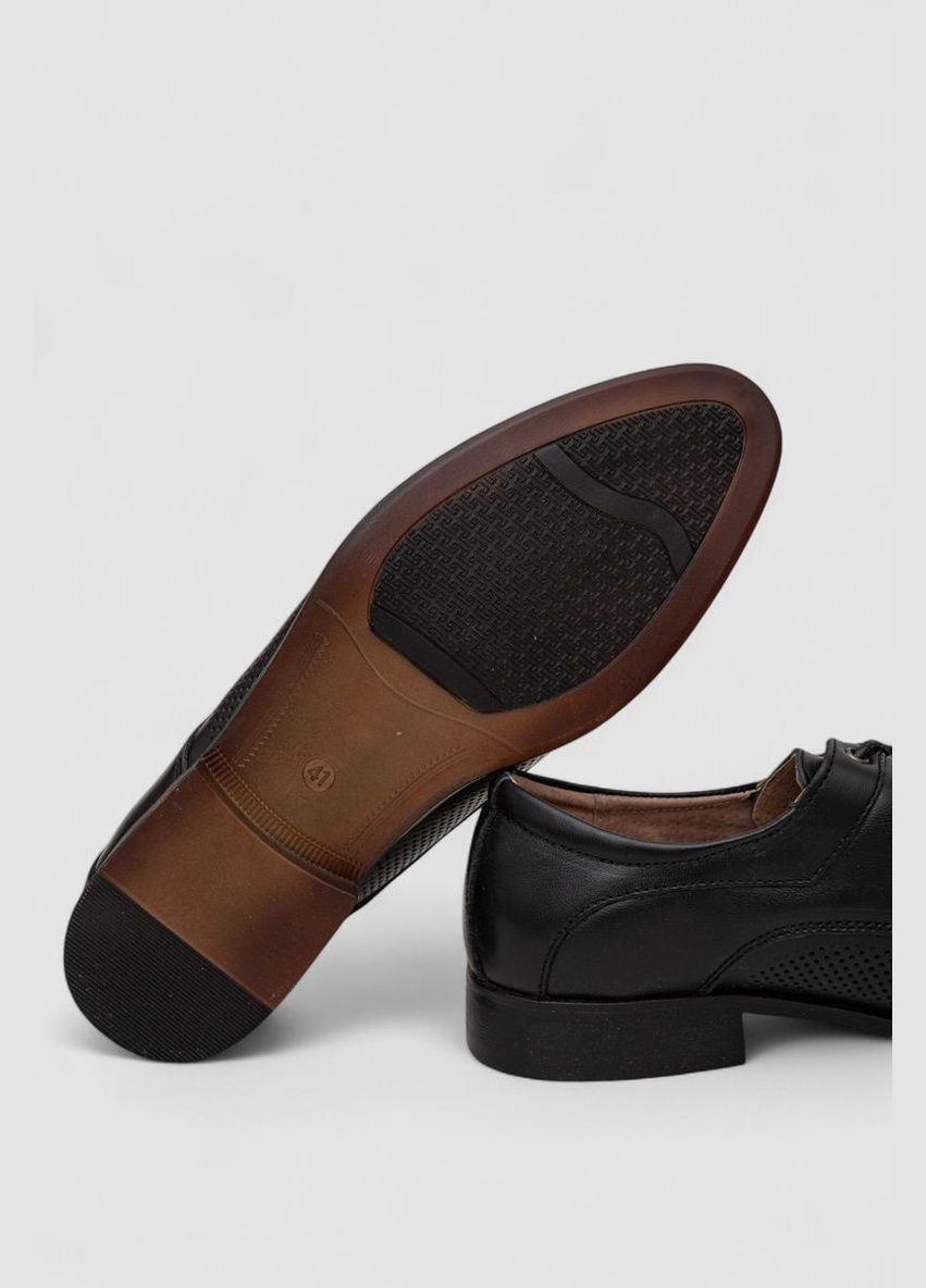 Черные туфли мужские с перфорацией KangFu