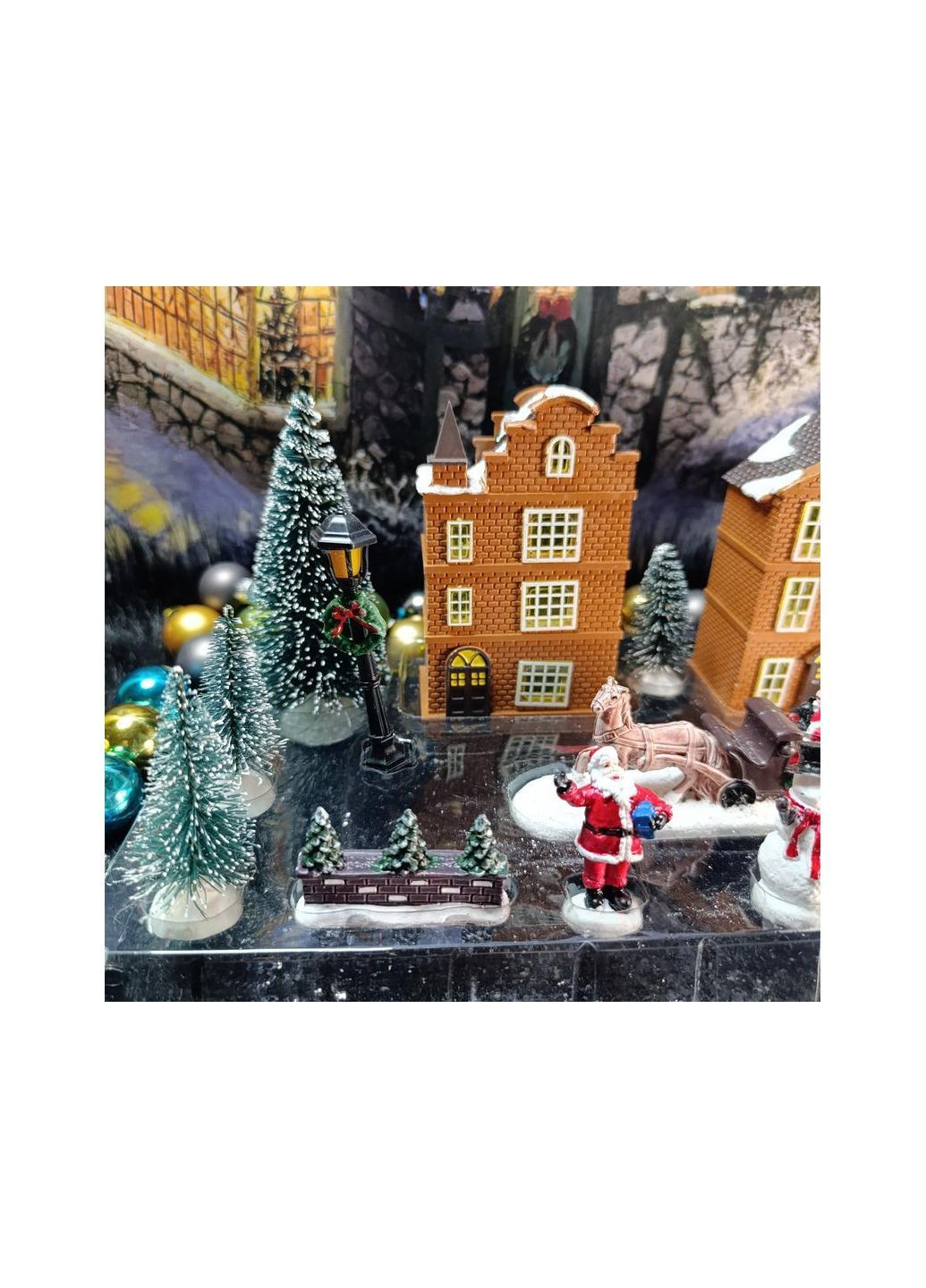 Набір фігурок для різдвяної інсталяції з підсвіткою "Будинки" комбінований Action (365301376)