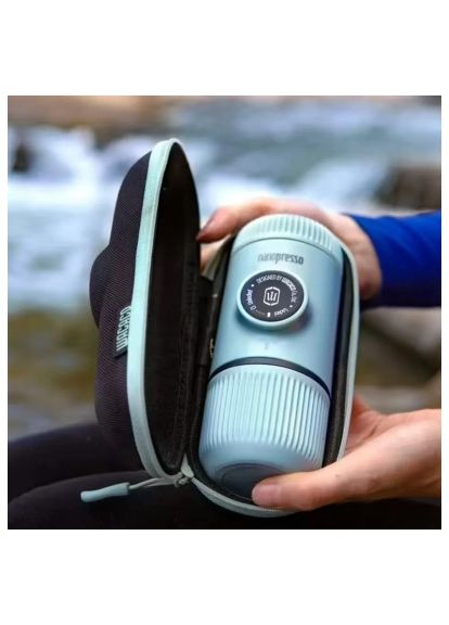 Кофеварка кемпинговая Nanopresso с чехлом голубая (WNANOBLUE) Wacaco Nanopresso з чохлом блакитна (366694743)