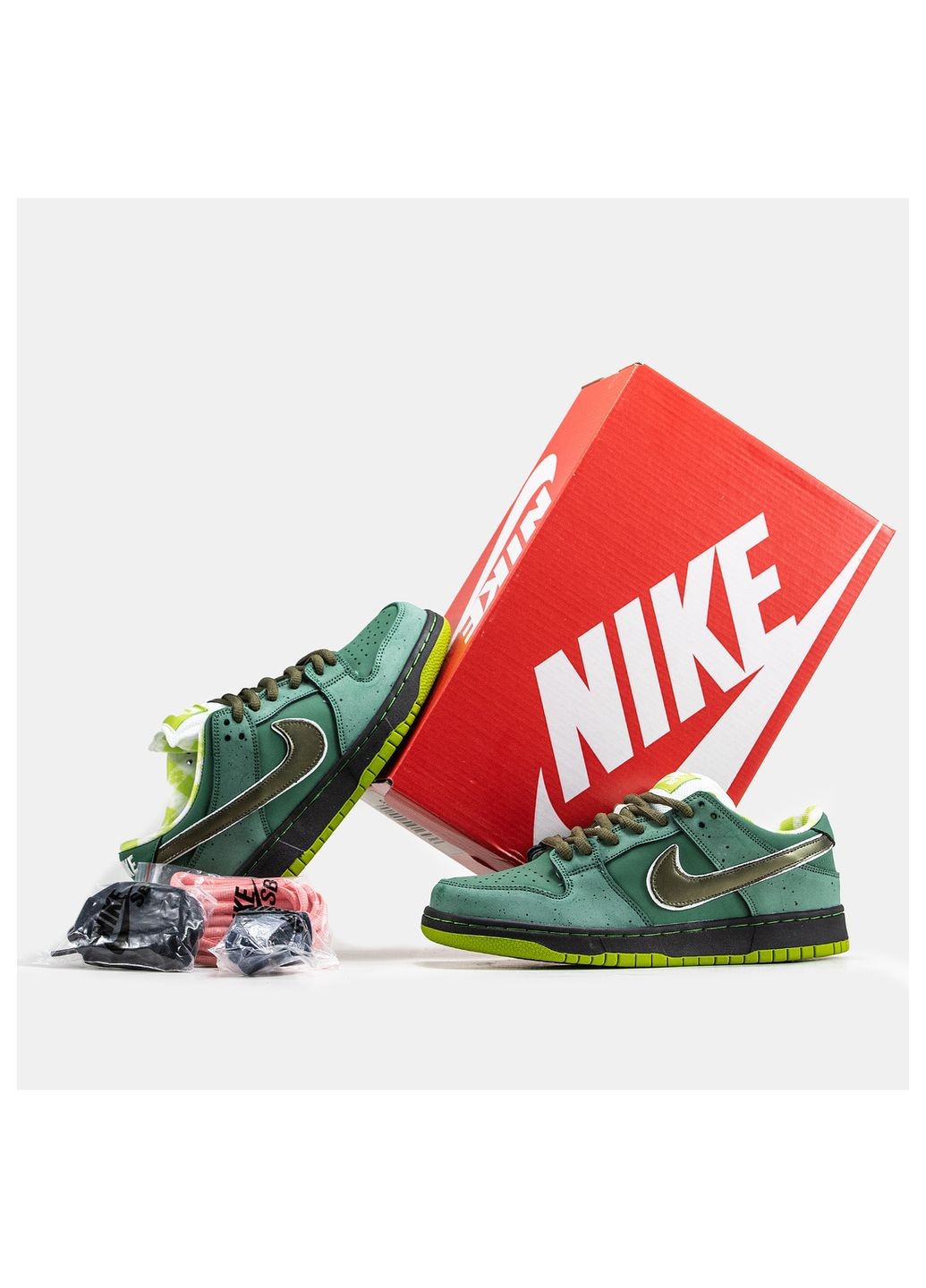 Зеленые демисезонные кроссовки мужские Nike SB Dunk Low "Green Lobster"