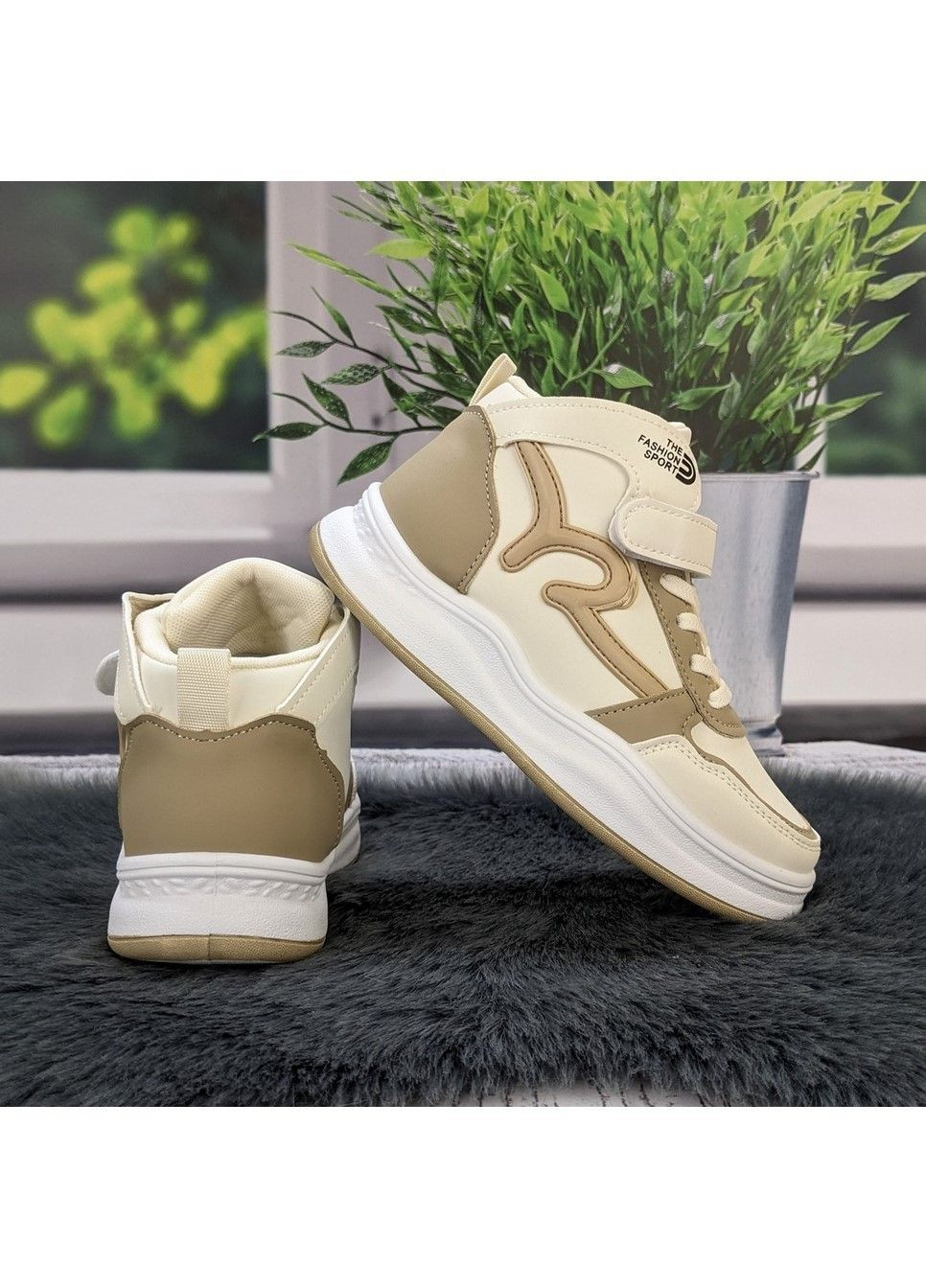 Бежеві осінні кросівки дитячі для дівчинки BBT