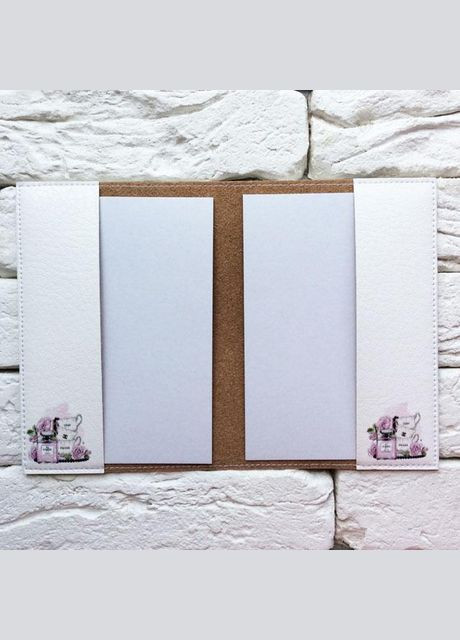 Обложка на паспорт Крутая брюнетка No Brand (301035738)