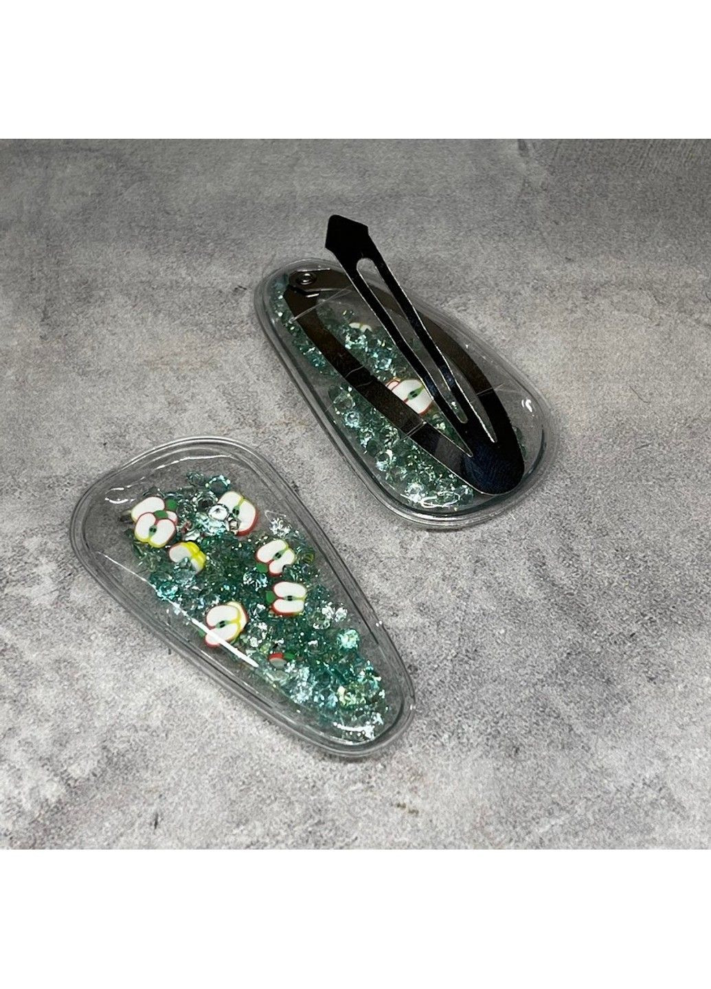 Силіконова заготовка для заколок з наповнювачем - Яблучко, розмір 5,6*3 см, арт 08020, 1 пара No Brand (325696665)