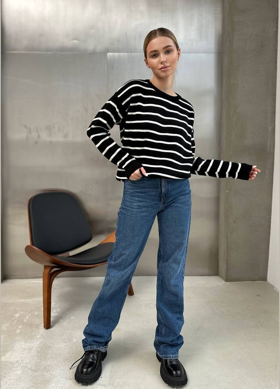 Черный демисезонный женский свитер в полоску пуловер FINO Mode