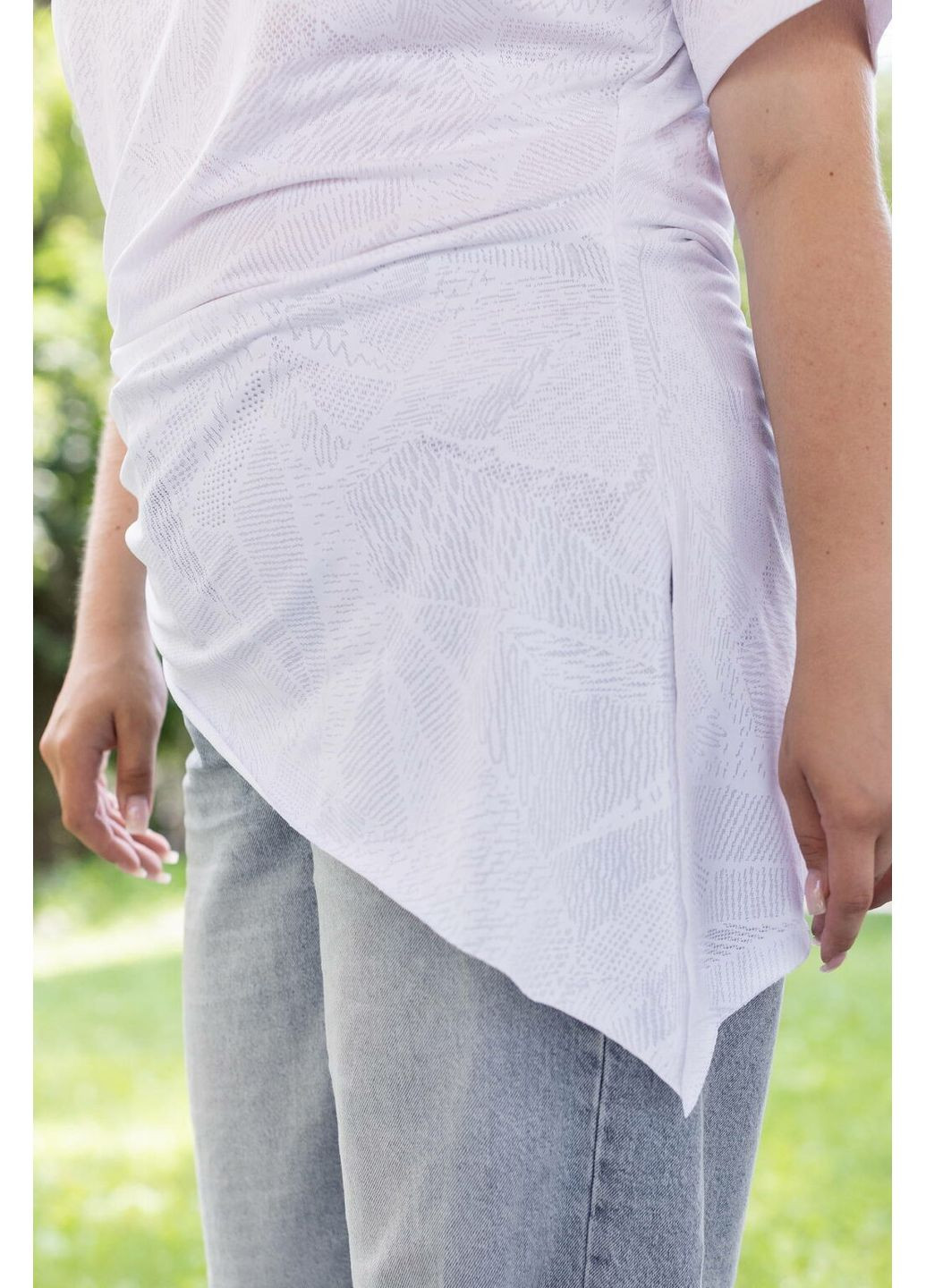 Подовжена футболка TOTALFIT - (351900940)