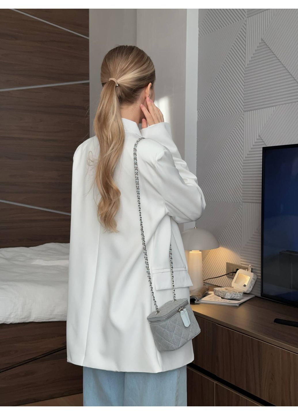 Белый женский женский удлиненный пиджак оверсайз Osoblyva -