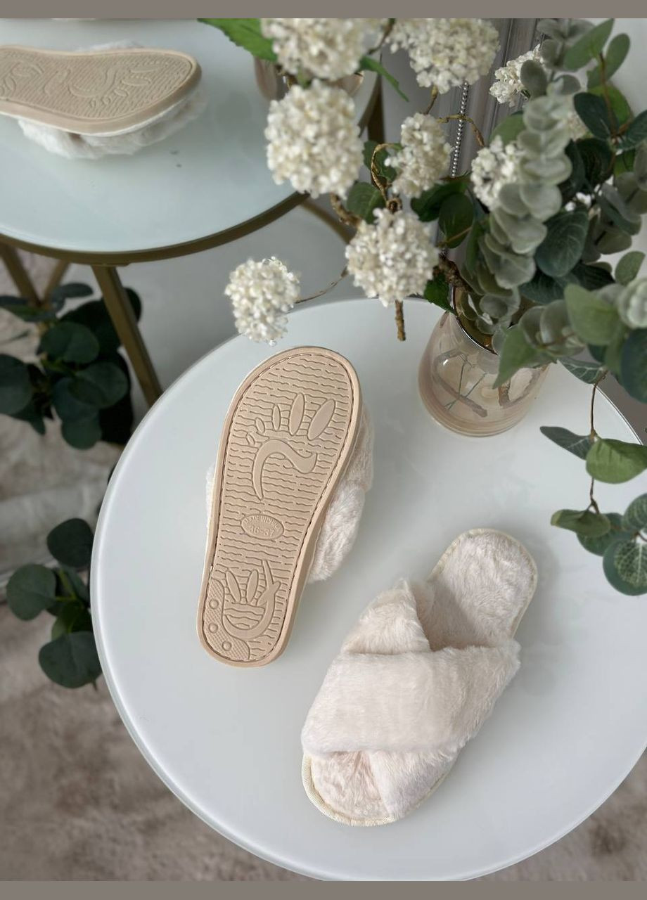 Молочные тапочки комнатные No Brand