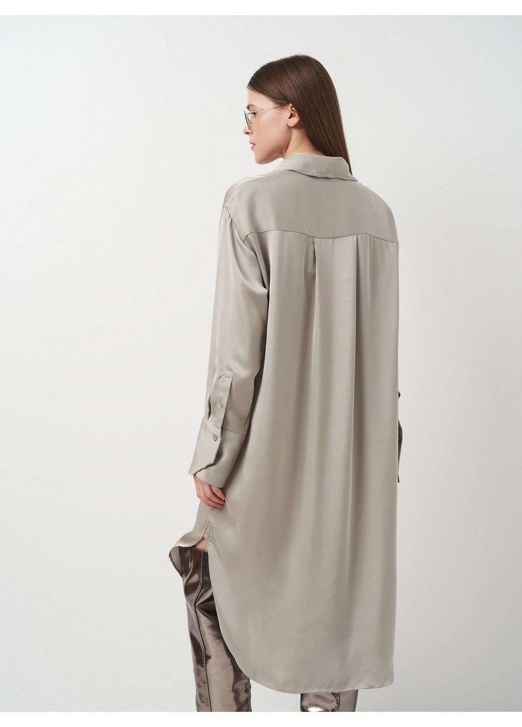 Светло-серое кэжуал платье-рубашка оверсайз H&M однотонное