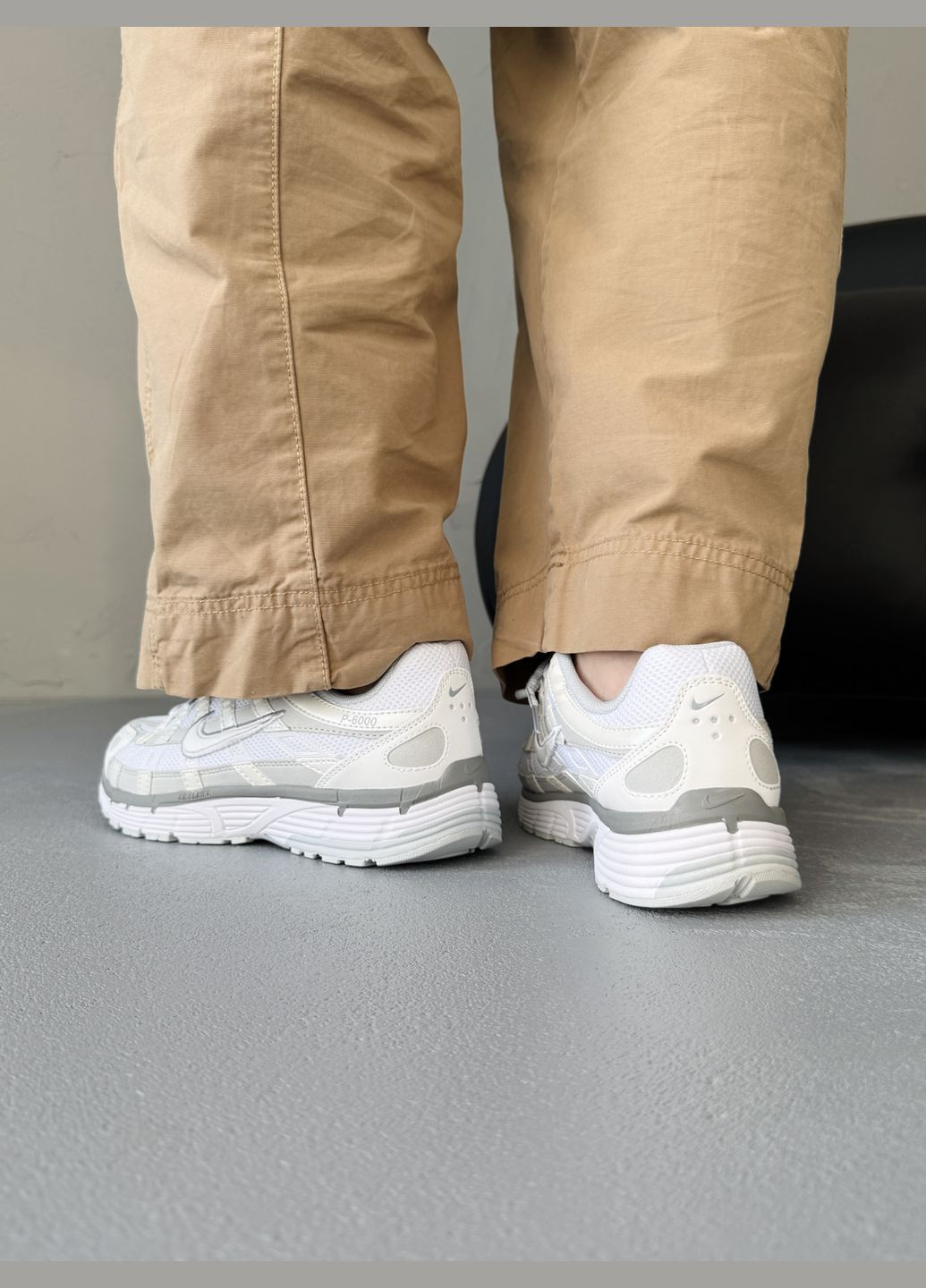 Белые демисезонные кроссовки мужские и женские nike p-6000 white grey | найк р-6000 белые No Brand