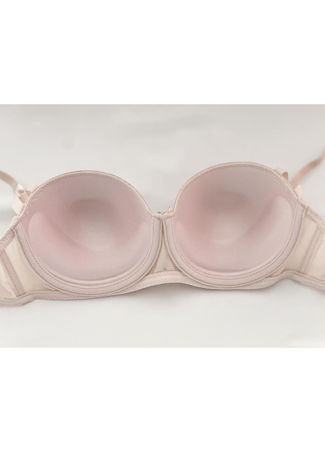 Пудровый бюстгальтер пудра с косточками и кружевом Onita de Mas