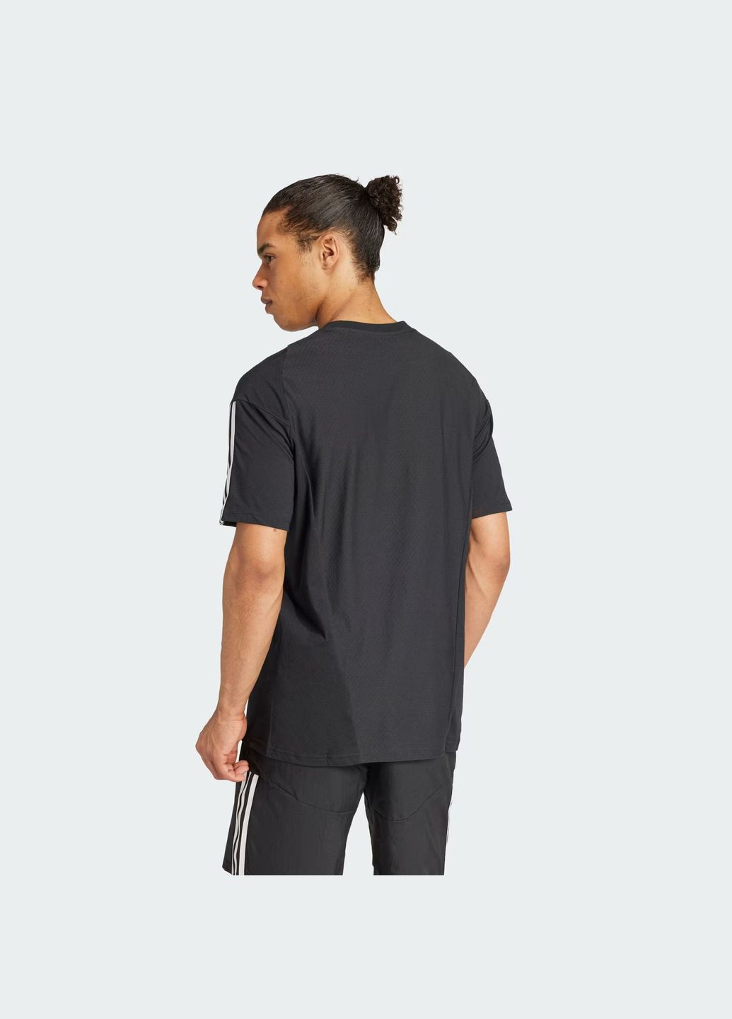 Черная спортивная футболка adidas