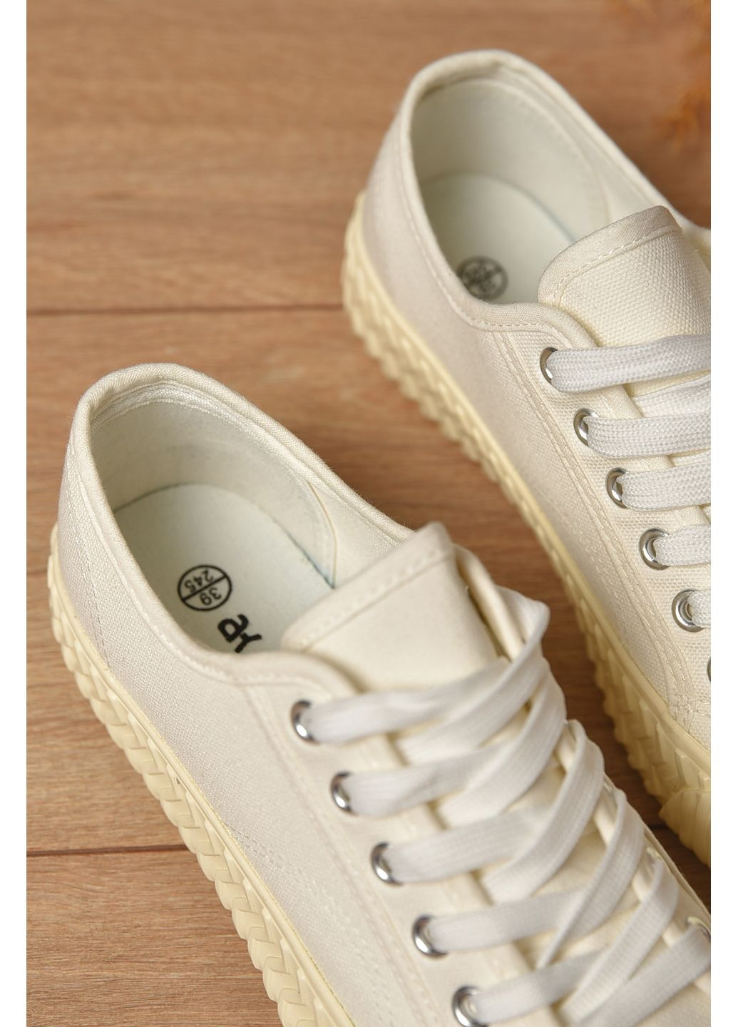 Білі кеди жіночі текстильні білого кольору на шнурівці Let's Shop