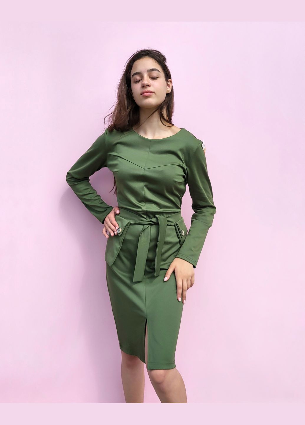 Зелена повсякденний сукня зелене з накладними кишенями, на поясі 6096 l (46) Алеся