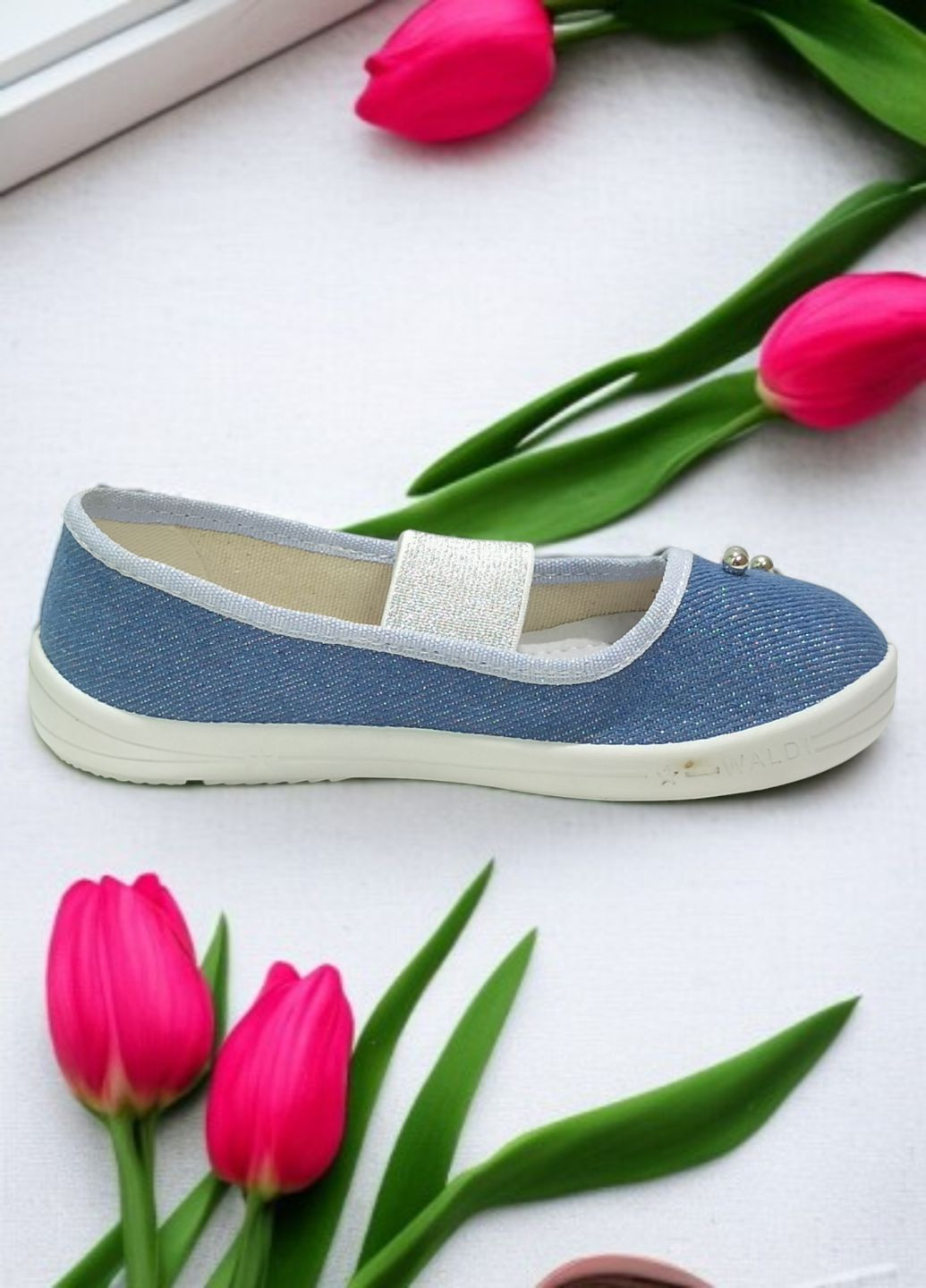 Светло-голубые детские тапочки для девочки ортопедические Waldi с бусинами