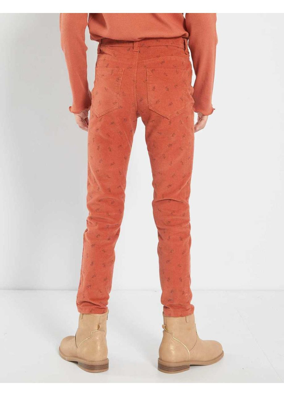 Светло-оранжевые брюки Kiabi
